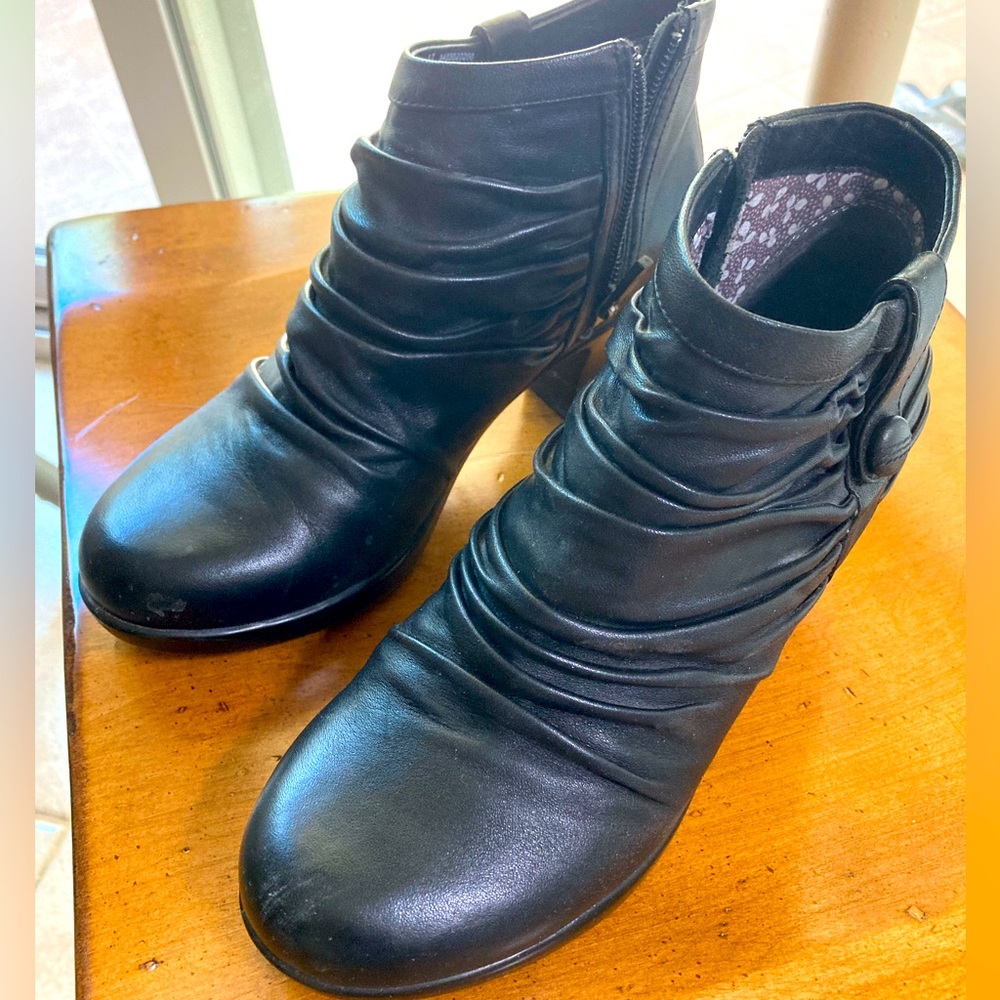 Dansko black booties 37